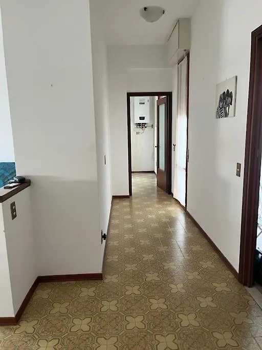 Grande E Luminoso Appartamento Lido di Classe Apartman