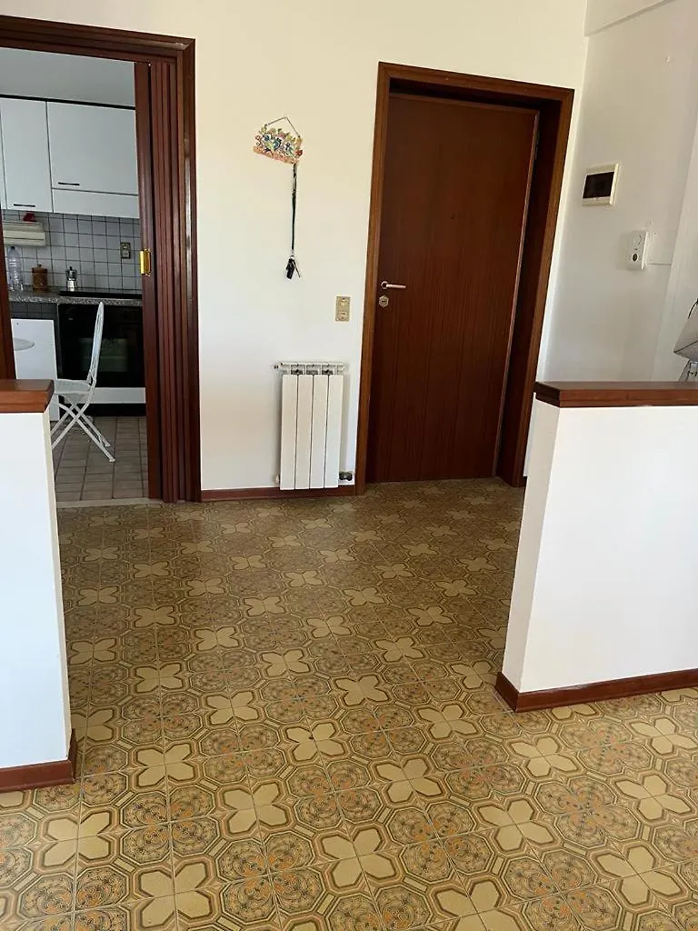 Grande E Luminoso Appartamento Lido di Classe 0*,  Italia